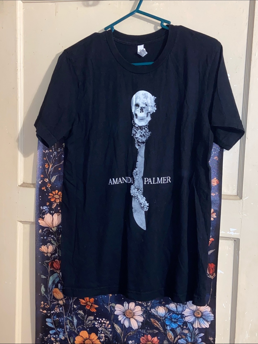 AMANDA PALMER SKULL & SWORD T-SHIRT FANWEAR AUTHOR GIFT